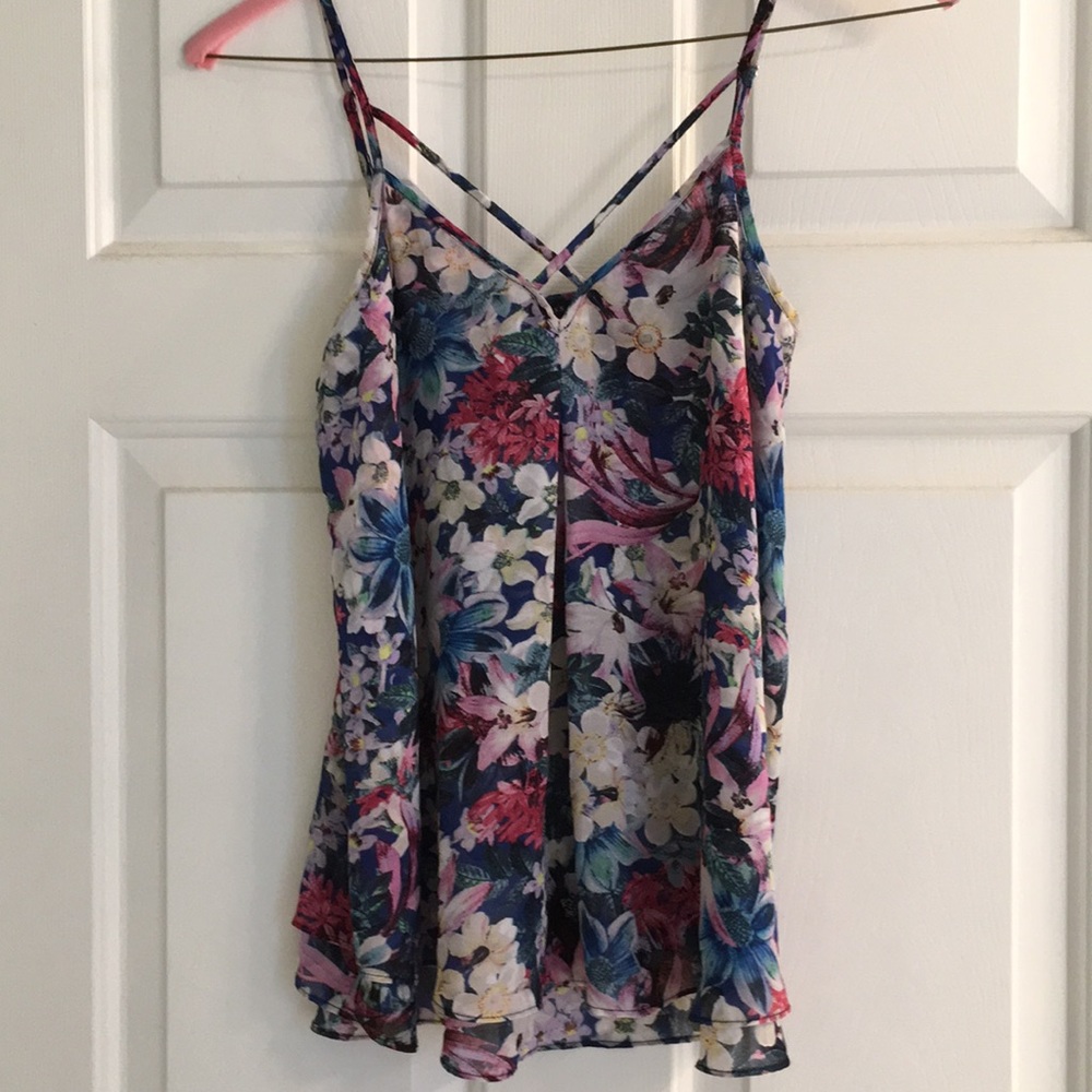 Guess top